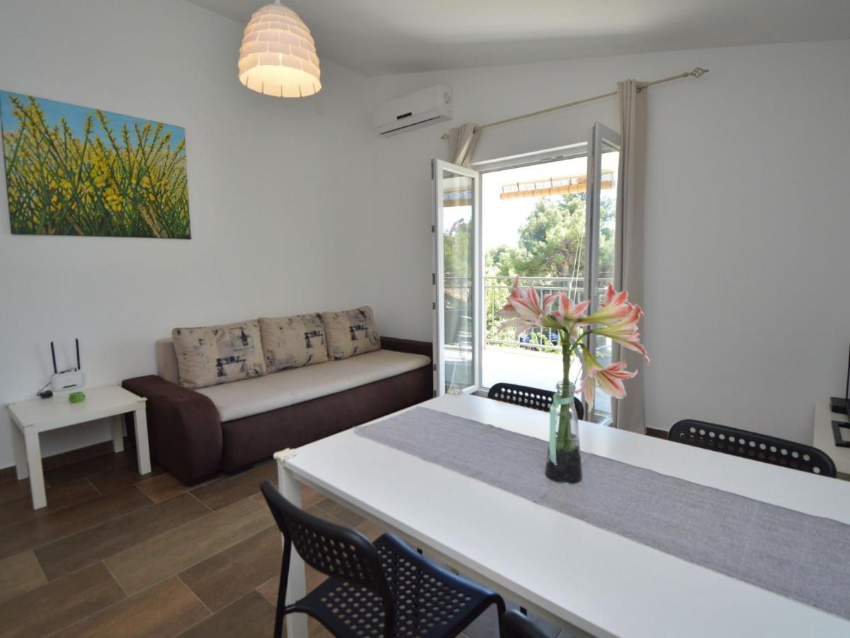 Apartment Ivka-2 By Interhome ตรีบูนย์ ภายนอก รูปภาพ