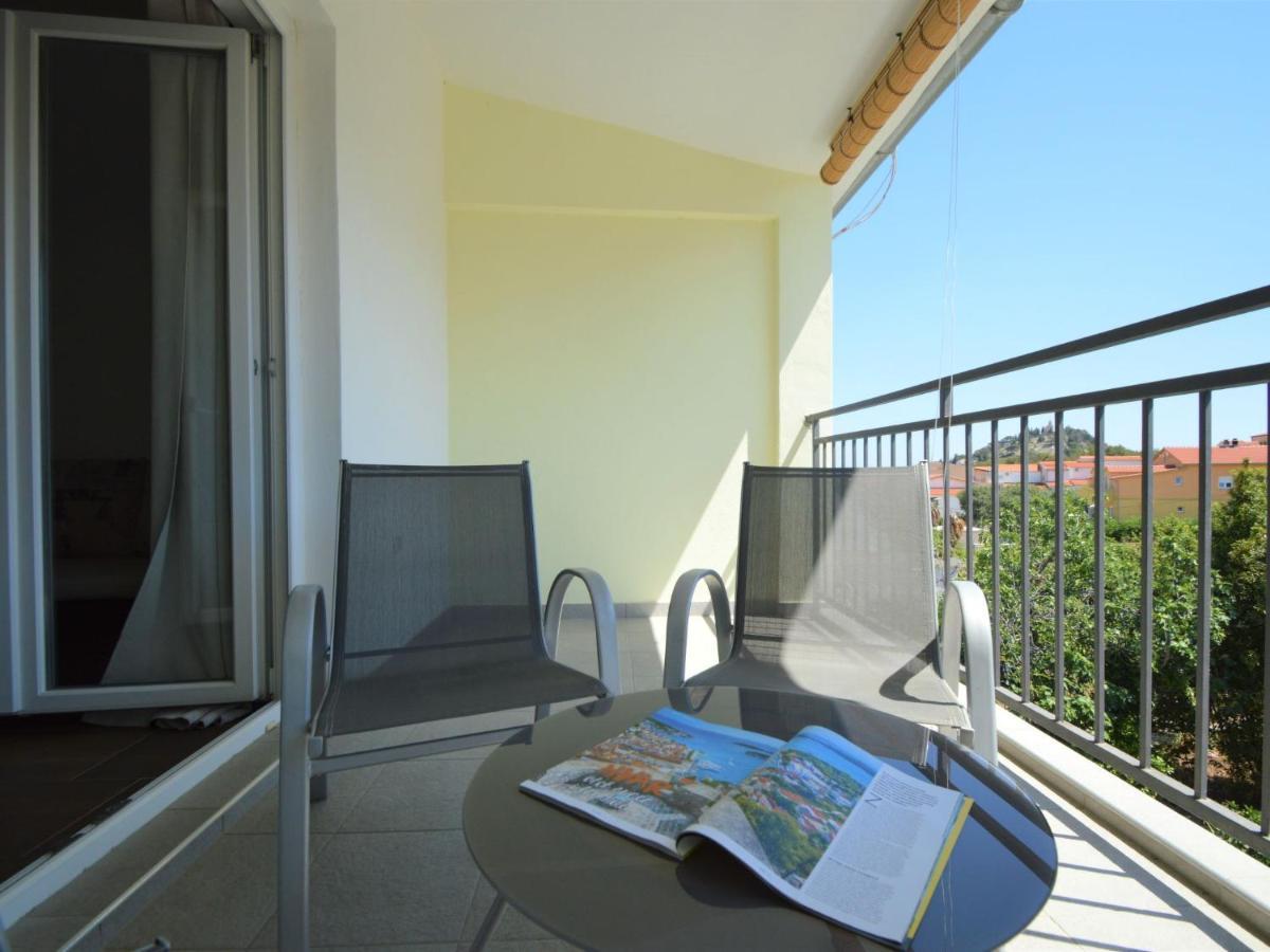 Apartment Ivka-2 By Interhome ตรีบูนย์ ภายนอก รูปภาพ