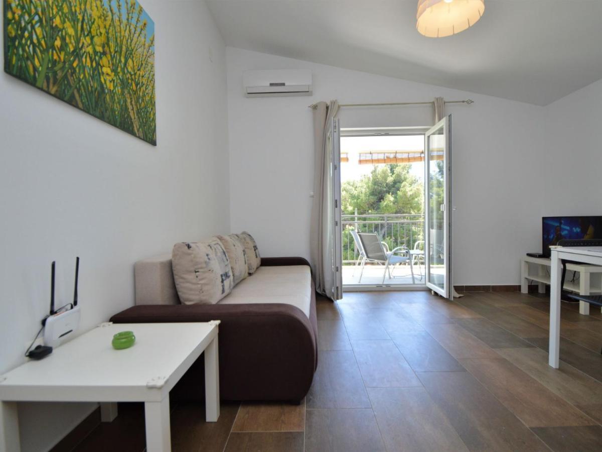 Apartment Ivka-2 By Interhome ตรีบูนย์ ภายนอก รูปภาพ