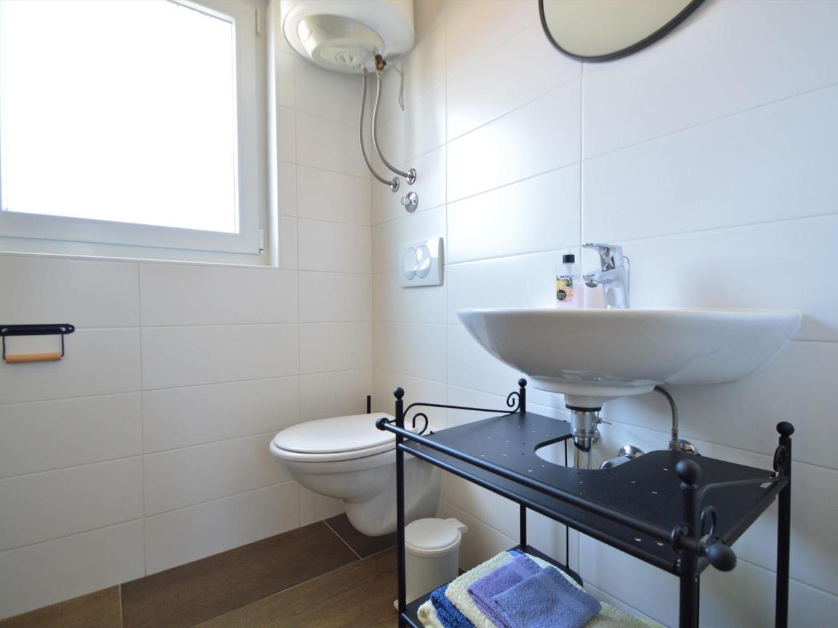 Apartment Ivka-2 By Interhome ตรีบูนย์ ภายนอก รูปภาพ